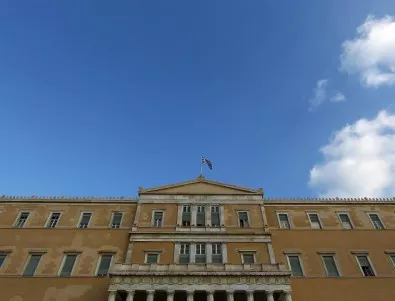 Рецесията сви гръцките пенсии с 40%