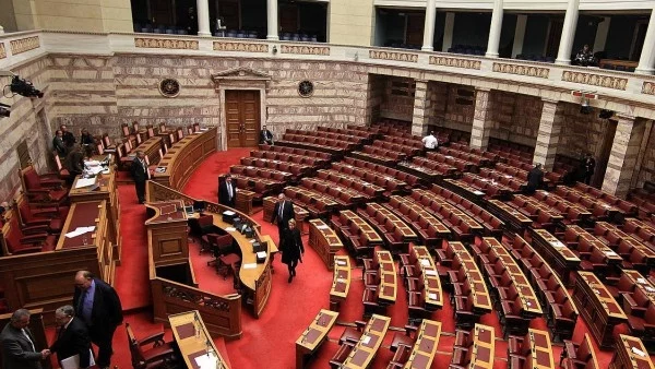Гърция може да има летен парламент
