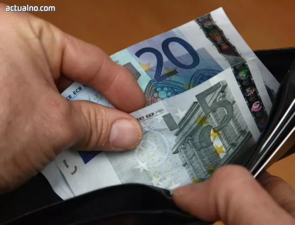 Спешно събират подписи за минимална заплата от 400 евро