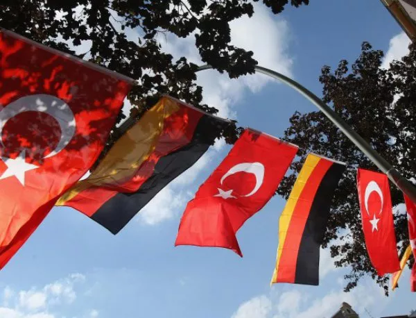 Меркел си навлече гнева на турските общности в Германия