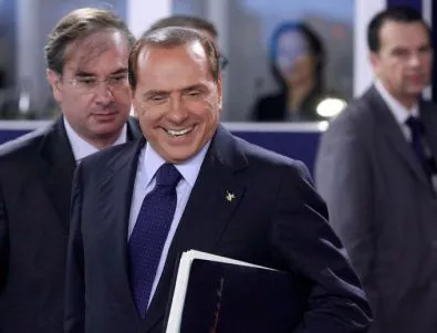 Берлускони пак се облизва за властта, тръгна на антиправителствени протести