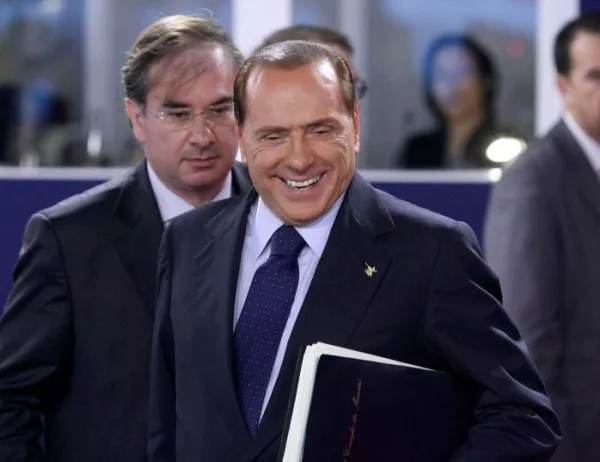 Берлускони не се спира в политическите си амбиции