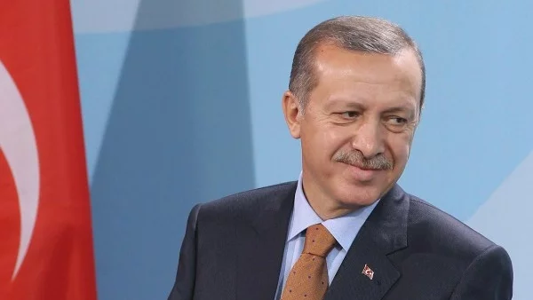 Партията на Ердоган печели изборите в Турция