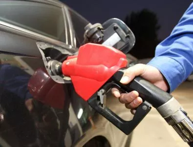 Поевтиняването на горивата сваля средно с една десета цените на другите стоки
