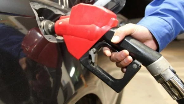 Защо няма евтин дизел - причините са известни и малко споменавани