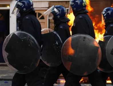 Сблъсъци между полицията и демонстранти в Лондон