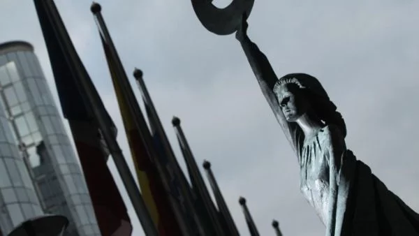 ЕК: Еврозоната не е в опасност