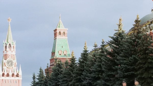 100 000 души се включиха в първомайските демонстрации в Москва