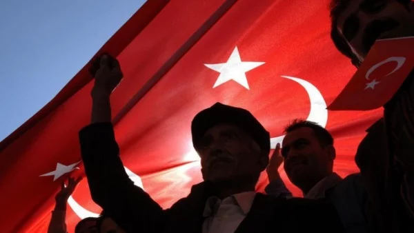 Анкара плаши със съд представители на турския интелектуален елит в Германия