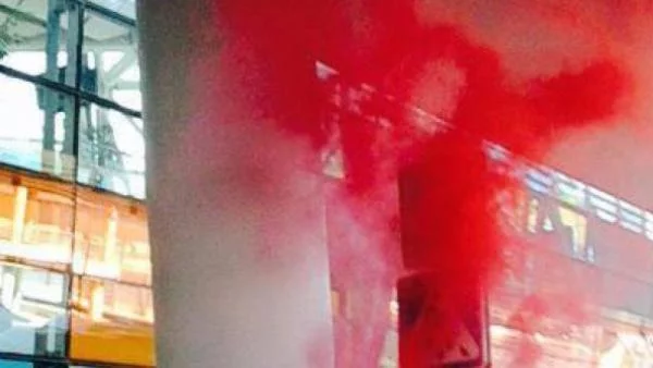 Посрещнаха националите ни в Армения с бомбички и викове: „Българи-цигани”