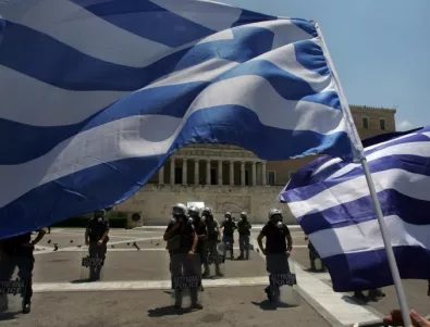 Гърция се включва в борбата срещу 