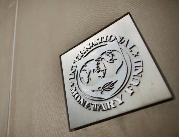 МВФ очаква украинската икономика да се свие с 6,5% тази година