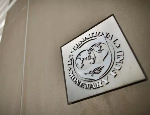 МВФ спря кранчето на Гърция 