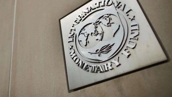 Украйна очаква първият транш от МВФ до петък 