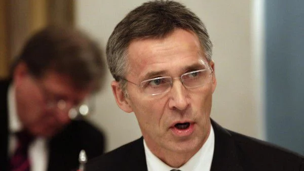 НАТО увеличава числеността на силите си на 30 000