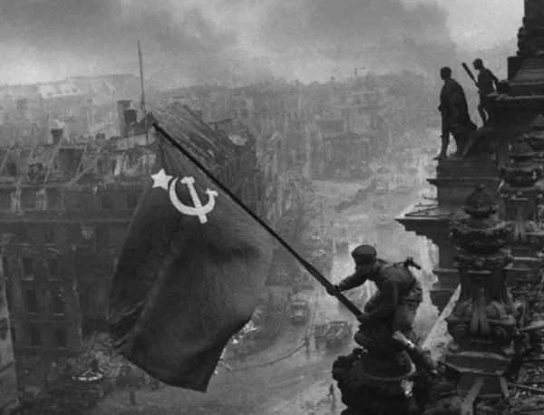 Втората световна война: Кой пренаписва историята?