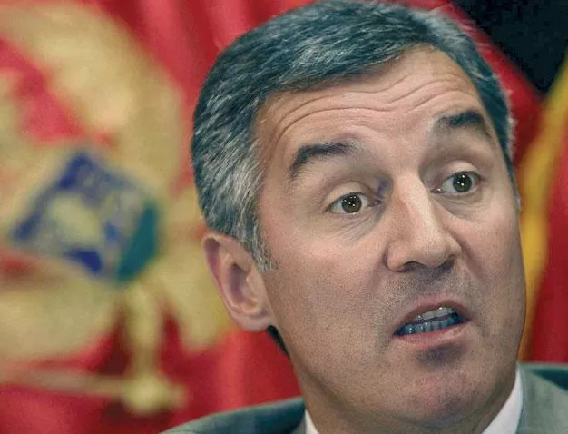 Премиерът на Черна гора Мило Джуканович няма да остане на поста си