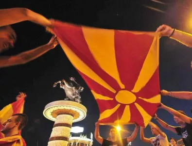 При визитата на Йоханес Хан - масови протести срещу албанската платформа в Македония