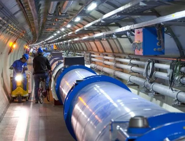 ЦЕРН планира да построи нов по-голям ускорител на частици