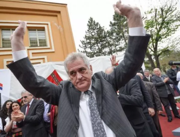 Сърби освиркаха Николич в Косово