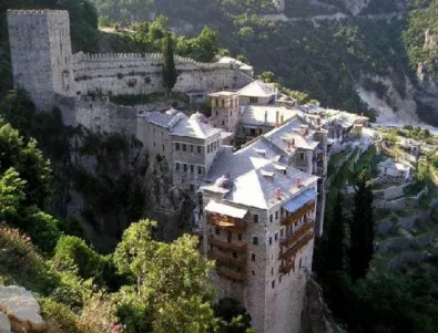 Манастир в Света гора отказа да пусне свещеници от Украинската църква