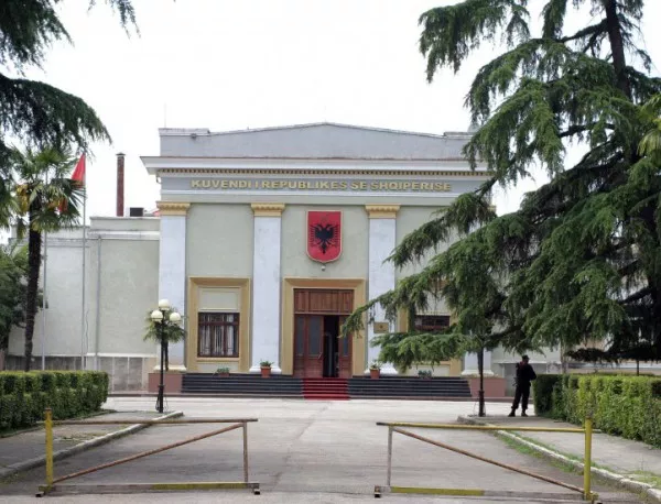 Албания взима заем от Световната банка 