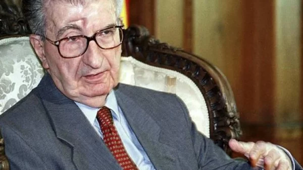Киро Глигоров приел през 1993 г. името "Славянска Македония"