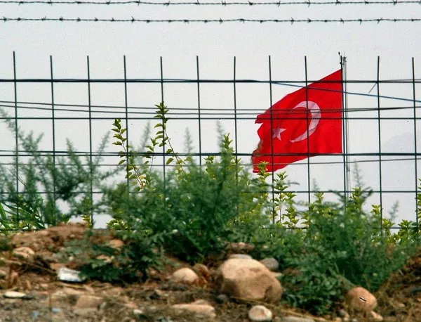 ГЕРБ ще поиска анкетна комисия за оградата по границата с Турция
