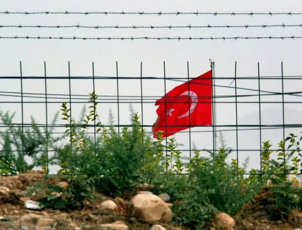 Турската полиция има заподозрян за атентата в Суруч