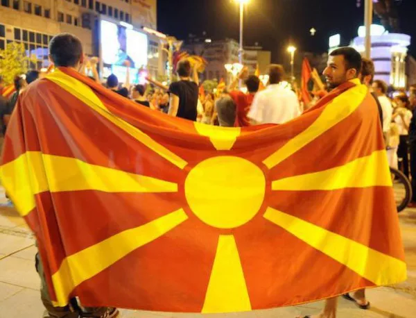 До 16-ти май новият македонски парламент трябва да заработи