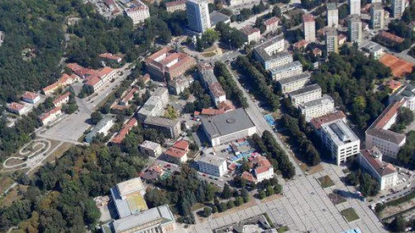 ГЕРБ печели и  в Пернишка  област   