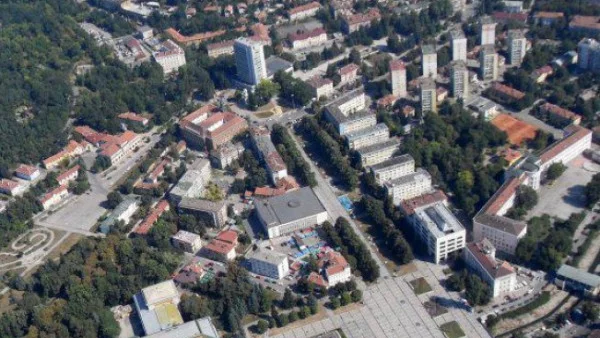Спецпрокуратурата обвини двама бивши кметове на Перник в престъпления по служба 