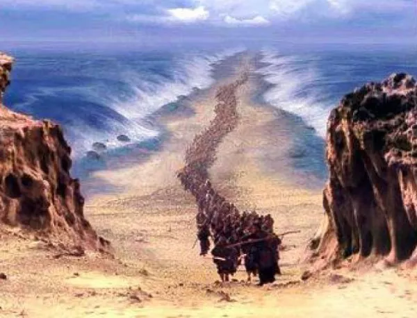 Мойсей не бил разделил Червено море, просто ползвал приливите и отливите