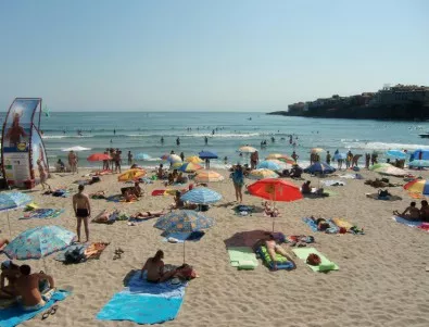Туристите ще могат да се пекат на Офицерския плаж от понеделник 