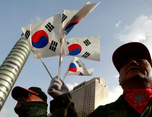Обсъдиха историческата среща между двете Кореи