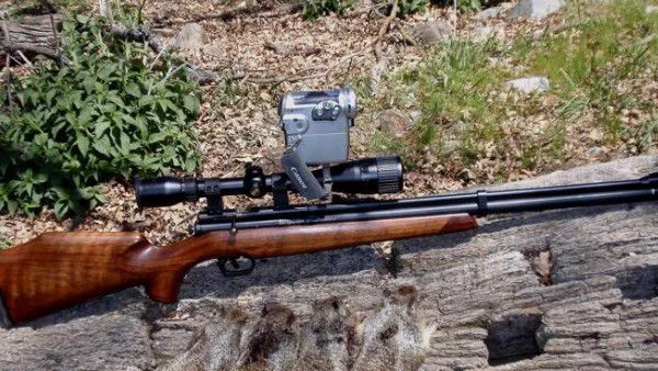 Мъж застреля с ловна пушка 7 души по време на сръбска сватба