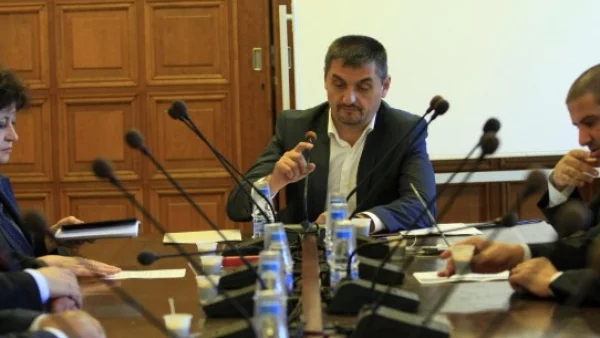 БСП донареди листите си, Кирил Добрев ще е водач в Габрово 