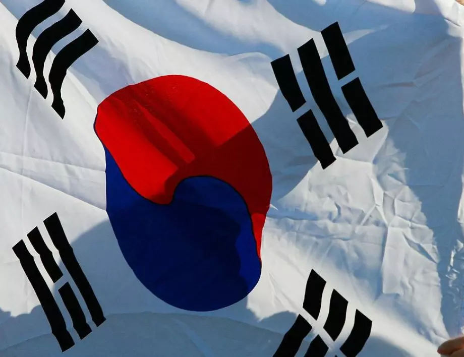 Лидер на партия в Южна Корея уволнен за сексуален тормоз 