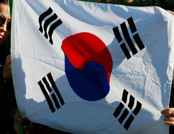 Южнокорейския президент с рекордно нисък рейтинг