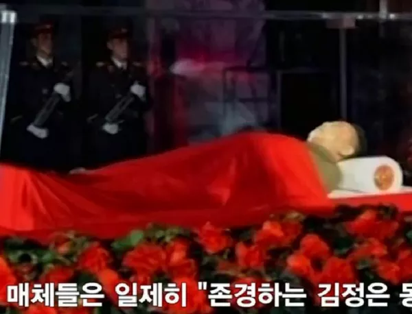 Северна Корея чества годишнина от рождението на починалия Ким Чен-ир