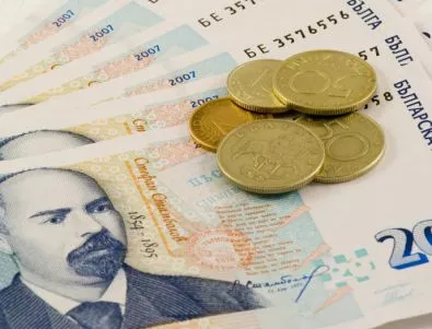 Българските домакинства активно заделят пари за черни дни