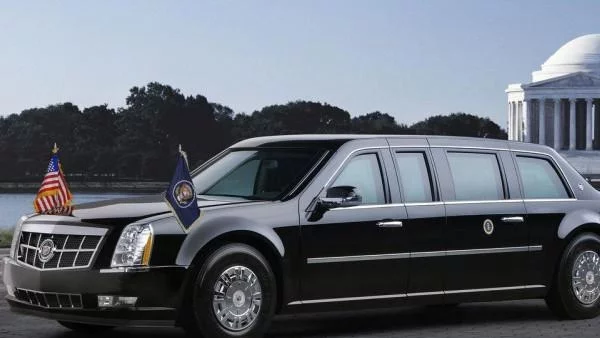 Лимузината на Барак Обама харчи 64 л/100 км