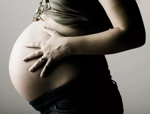 В Русе предлагат инкриминиране на бременността под 16-годишна възраст