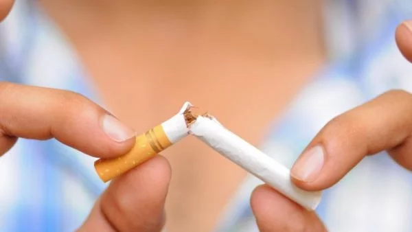 Китай официално забрани пушенето на обществени места