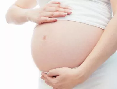 Сурогатното майчинство да се третира като сексуално престъпление, поиска италианският вътрешен министър 