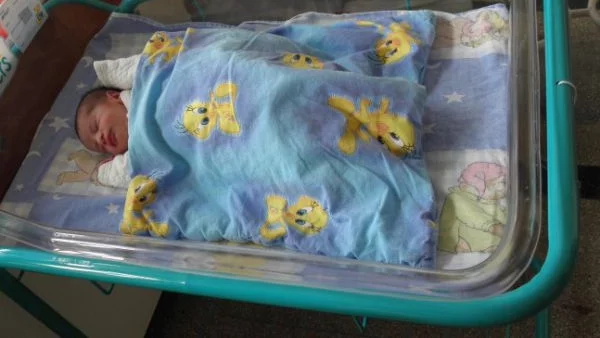 100 бебета за 8 дни се родиха в "Майчин дом"