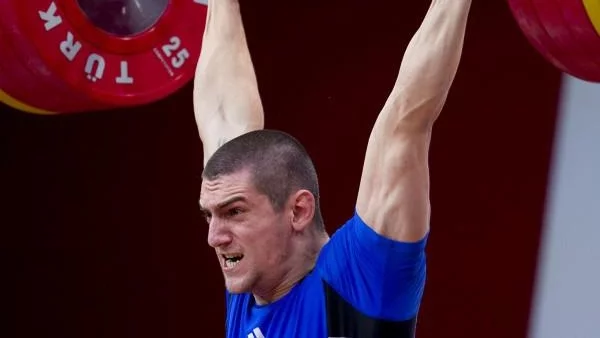 Сребърен медал за България на Световното първенство по вдигане на тежести