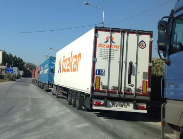 След кризата с България, турските ТИР-ове сега се сблъскват с налагане на Ro-La превози в Европа 