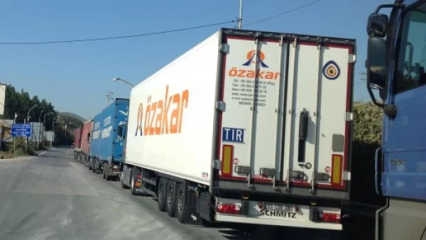 След кризата с България, турските ТИР-ове сега се сблъскват с налагане на Ro-La превози в Европа 