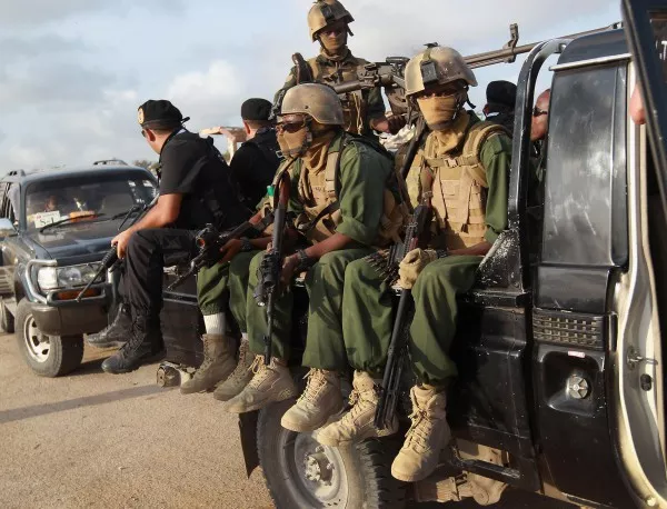 Бунтовници нападнаха сомалийския парламент и убиха поне осем души